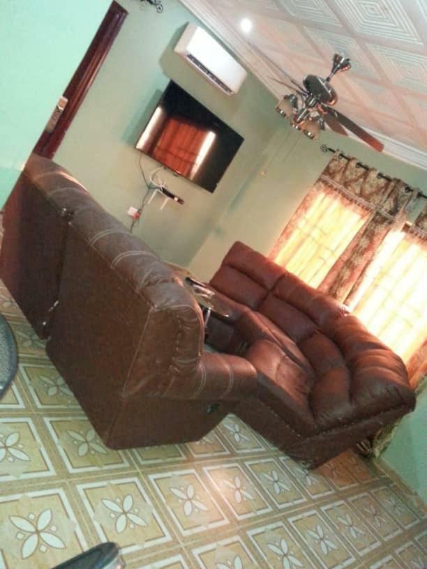 Gya-Son Royal Guest House Kumasi Exterior photo